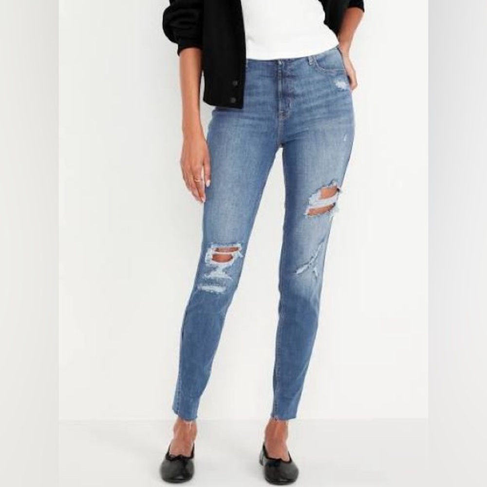 Old Navy Rockstar Super Skinny High Rise Distressed Jeans